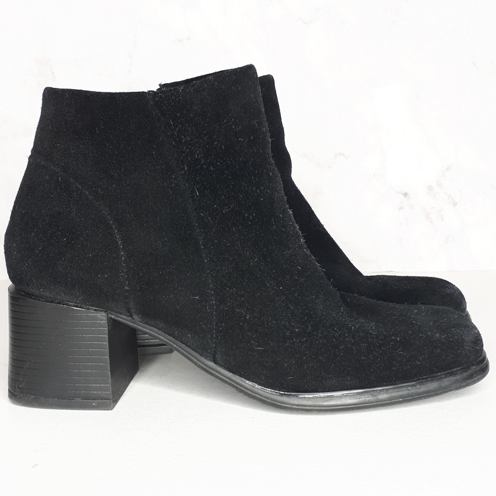 White Mountain Suede Square Heel Toe Ankle Bootie